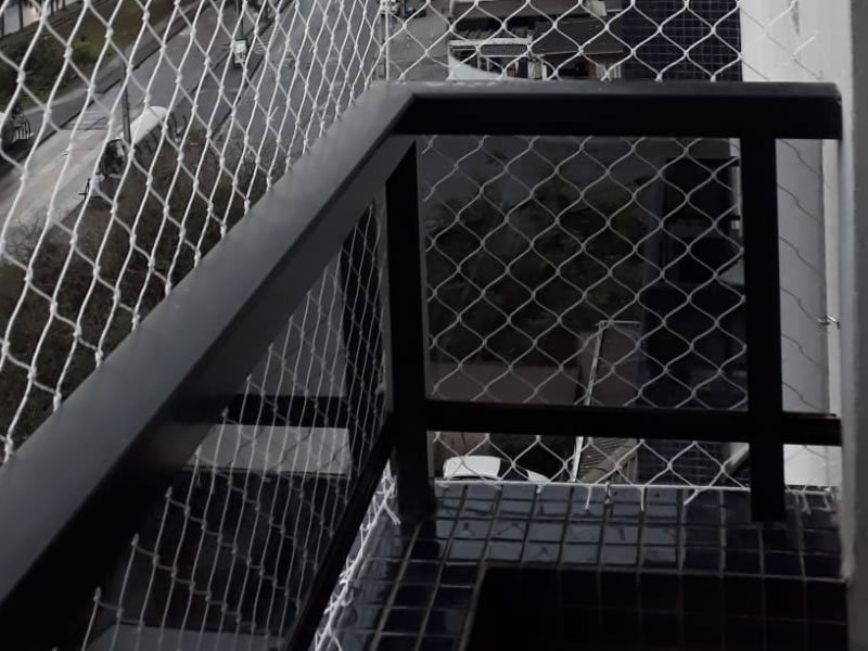 Instalação de rede de segurança em Niterói